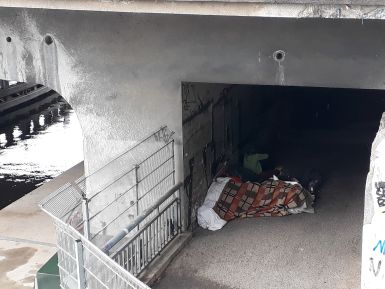 50,70 OP - sdlo bezdomovc pod Hlvkovm mostem